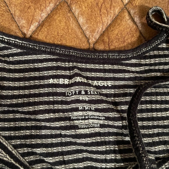 Tank tops - Picture 10 of 10